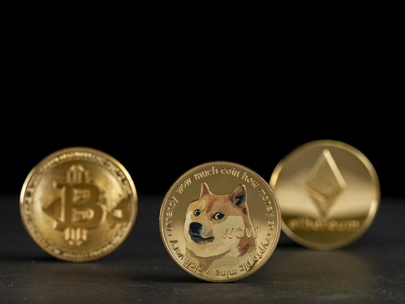 Finans Uzmanından, İnanılmaz DOGE ve Bitcoin Tahmini!