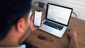Bitcoin Düşerken, Bu 5 Altcoin Boğa Koşusunda!