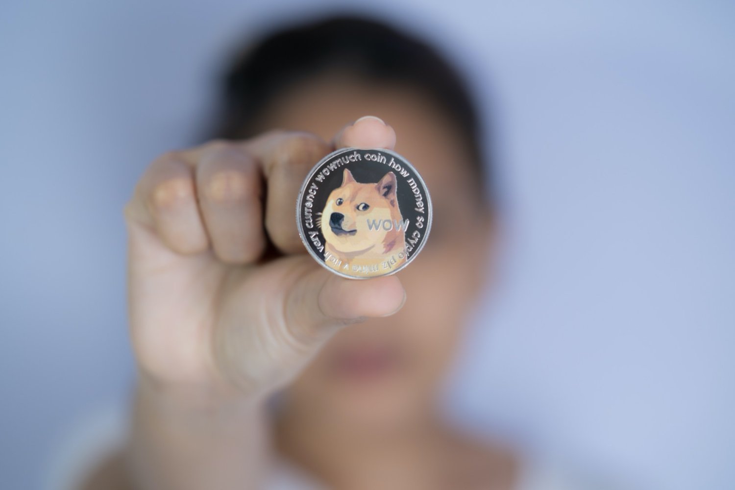 Elon Musk, Dogecoin (DOGE) İşlem Ücretlerinin Düşmesinin “Süper Önemli” Olduğunu Söylüyor