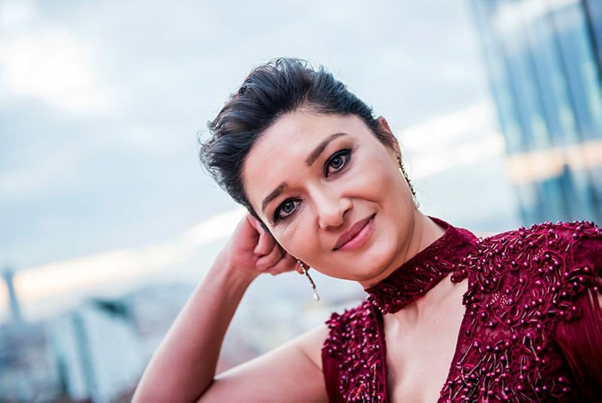 Nurgül Yeşilçay’ın NFT Dizisinin Detayları Belli Oldu!