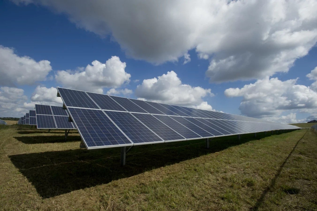 Ripple, Kripto Endüstrisinin Karbon Ayak İzini Azaltmak İçin Güneş Enerjisi Projelerini Destekleyecek