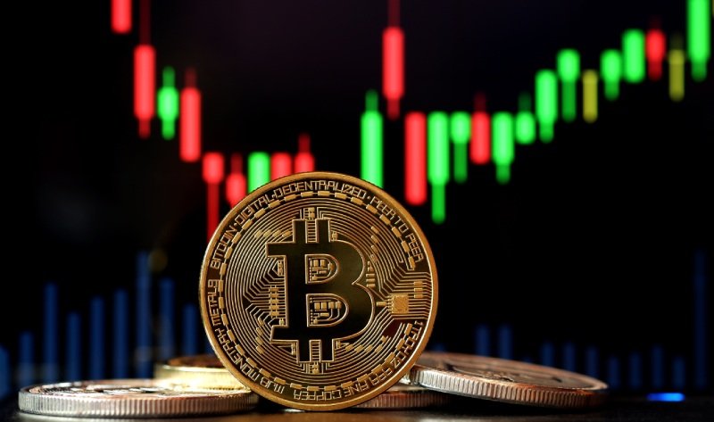 Bitcoin yatırımcıları “HODL”dan memnun: Borsalardaki arz %13’e düştü