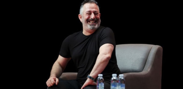 Cem Yılmaz Yeni NFT’lerini Satışa Çıkardı