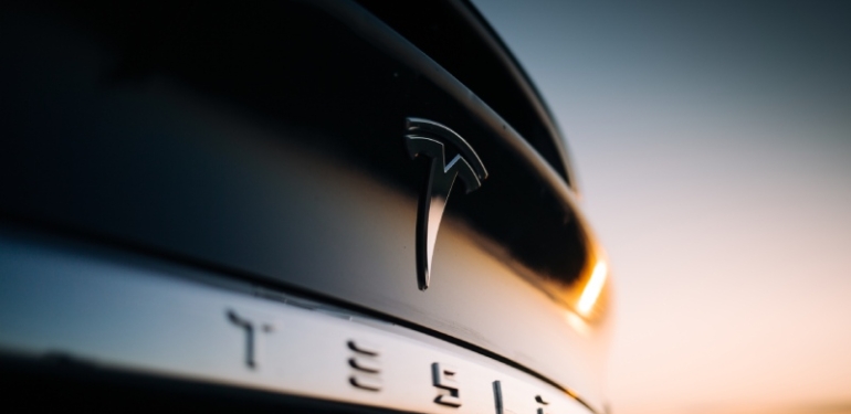 elon-musk-in-anketi-tesla-nin-tokenize-hisselerinde-dususe-yol-acti - Crypto Turkey Elon Musk’ın anketi, Tesla’nın tokenize hisselerinde düşüşe yol açtı