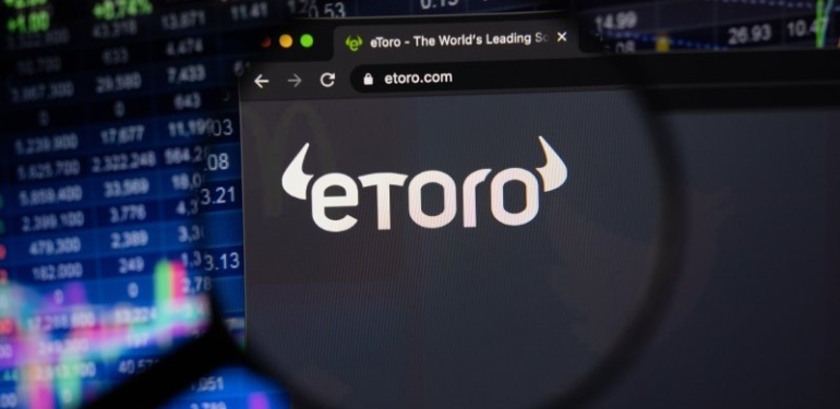 eToro, Cardano (ADA) ve Tron’u (TRX) ABD’de liste dışı ediyor