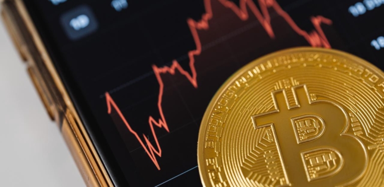 Ünlü Ekonomistten Bitcoin ve Altcoin Yorumları: 100x Artacak!