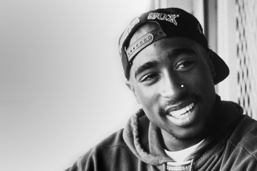 2Pac’ın Kişisel Mücevher Koleksiyonu, NFT Serisi Olarak Satışa Çıkıyor