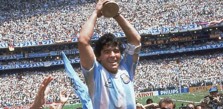 Efsanevi Futbolcu Maradona’nın NFT Koleksiyonu Piyasaya Sürülüyor