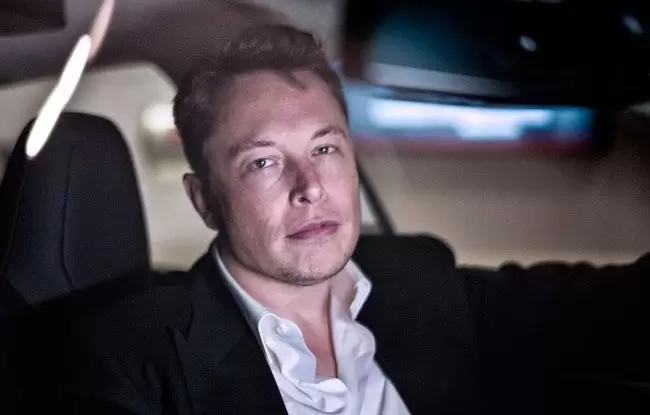SpaceX’in Eski Çalışanından Bitcoin İddiası: BTC’yi Elon Musk mı Geliştirdi?
