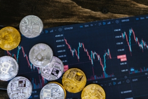 Ünlü Balina, Bitcoin Tahmini ile Parabolik Olan 2 Altcoin’i Duyurdu!