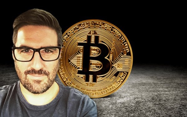 Ünlü Bitcoin podcast’çisi Peter McCormack büyüdüğü şehrin takımını satın aldı