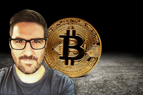 Ünlü Bitcoin podcast’çisi Peter McCormack büyüdüğü şehrin takımını satın aldı