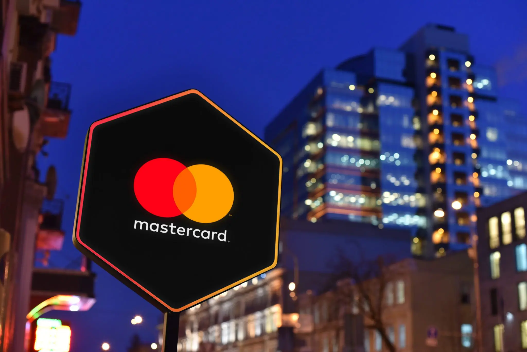 Coinbase, Kullanıcıların NFT Satın Almasını Kolaylaştırmak İçin Mastercard ile Ortaklık Kurdu