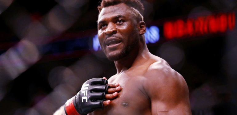 UFC Ağır Siklet Şampiyonu, Bitcoin (BTC) ile Ödeme Almak İstiyor