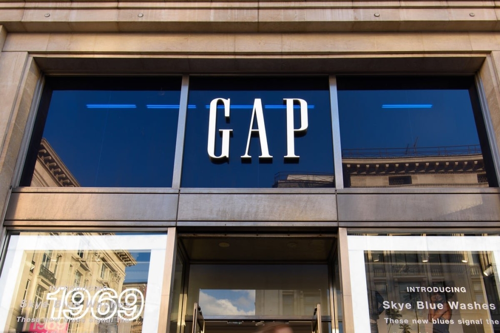 Ünlü Giyim Markası Gap, NFT Sektörüne Giriyor
