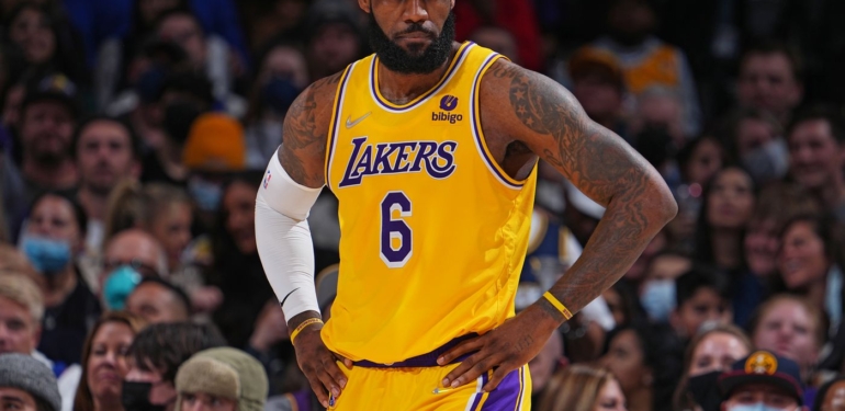 dev-kripto-para-borsasi-lebron-james-detayiyla-super-bowl-a-giris-yapti - Crypto Turkey Dev Kripto Para Borsası, LeBron James Detayıyla Super Bowl’a Giriş Yaptı