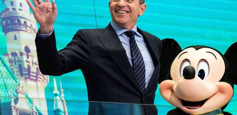 disney-in-eski-ceo-su-bob-iger-nft-lerin-buyuk-bir-patlama-yasayacagini-dusunuyor - Crypto Turkey Disney’in eski CEO’su Bob Iger, NFT’lerin Büyük Bir Patlama Yaşayacağını Düşünüyor