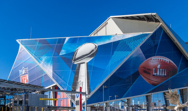 Super Bowl’a kripto para reklamları damga vurdu, Coinbase çöktü