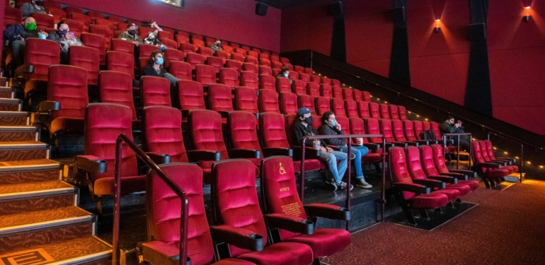 amc-theatres-odemelerde-shiba-inu-shib-ve-dogecoin-i-doge-kabul-etmeye-basladi - Crypto Turkey AMC Theatres, Ödemelerde Shiba Inu (SHIB) ve Dogecoin’i (DOGE) Kabul Etmeye Başladı
