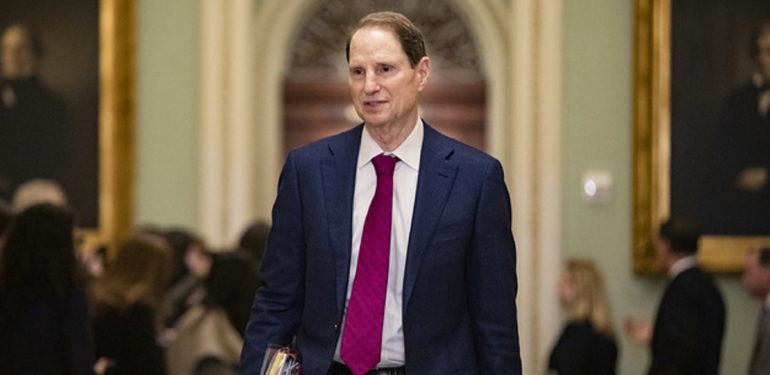Senatör Wyden, Kongre’yi Katı Kripto Düzenlemelerine Karşı Uyardı