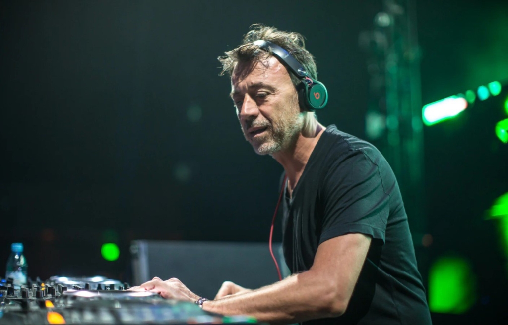 Ünlü DJ Benny Benassi, Decentraland Metaverse Moda Haftası’nda Sahne Aldı