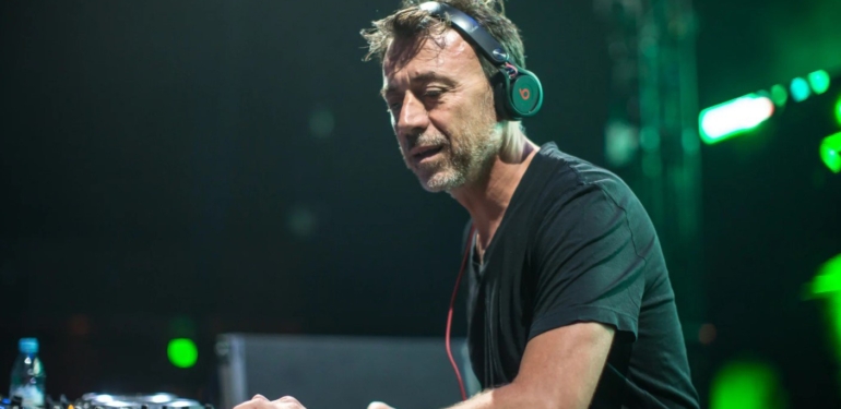 unlu-dj-benny-benassi-decentraland-metaverse-moda-haftasi-nda-sahne-aldi - Crypto Turkey Ünlü DJ Benny Benassi, Decentraland Metaverse Moda Haftası’nda Sahne Aldı