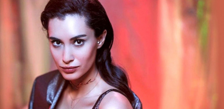 unlu-oyuncu-hande-dogandemir-nft-sektorune-giriyor - Crypto Turkey Ünlü Oyuncu Hande Doğandemir NFT Sektörüne Giriyor