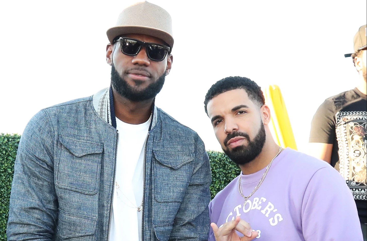 Ünlü Rapçi Drake, LeBron James Aile Vakfı’na 1 Milyon Dolarlık Bitcoin (BTC) Bağışladı