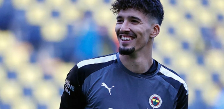 Fenerbahçe’nin Kalecisi Altay Bayındır, Çizdiği Resimleri NFT Olarak Satışa Sundu