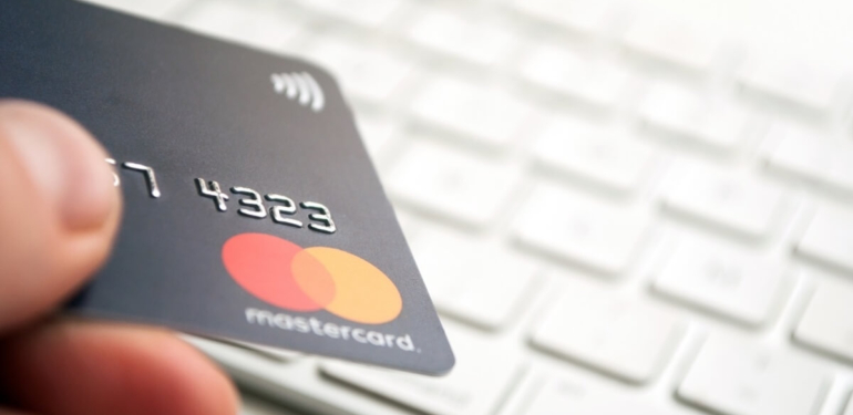 nft-ler-icin-yeni-donem-kredi-karti-ile-odeme-bu-platformda-basladi - Crypto Turkey NFT’ler İçin Yeni Dönem: Kredi Kartı İle Ödeme Bu Platformda Başladı!