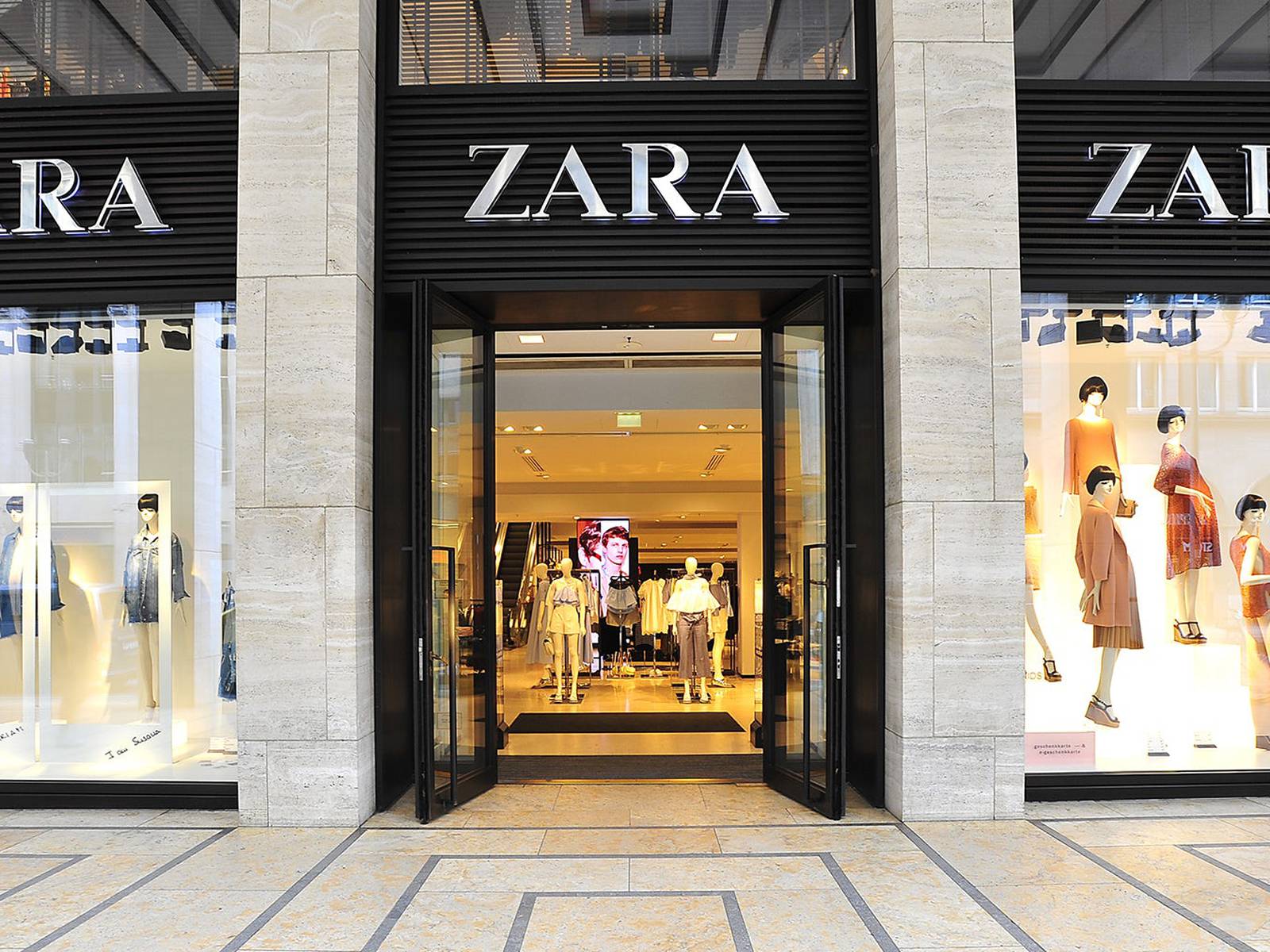 Zara, İlk Solo NFT Koleksiyonunu Metaverse’te Piyasaya Sürdü