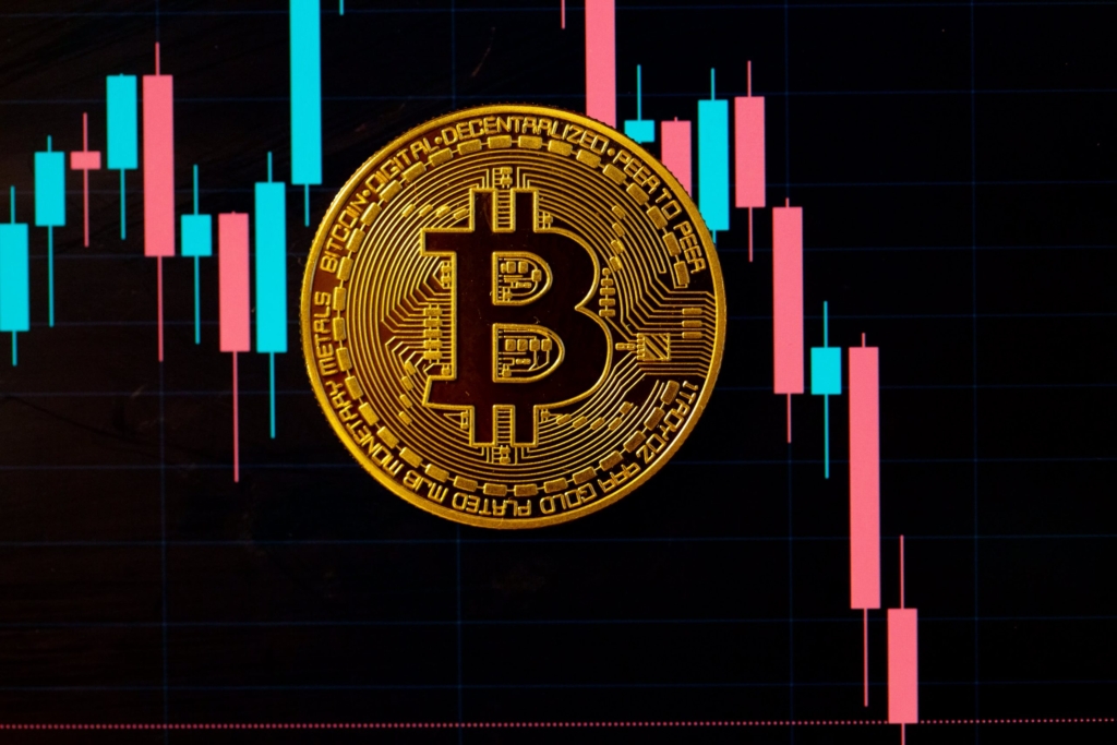 Bitcoin’de Beklenen Sinyal Geldi: Bu Kategorideki Yatırımcılar Teslim Olmaya Başladı!