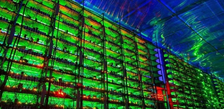 Bitcoin’in Sert Düşüşü Madencileri Zorluyor: Makineler Yakında Kapanabilir