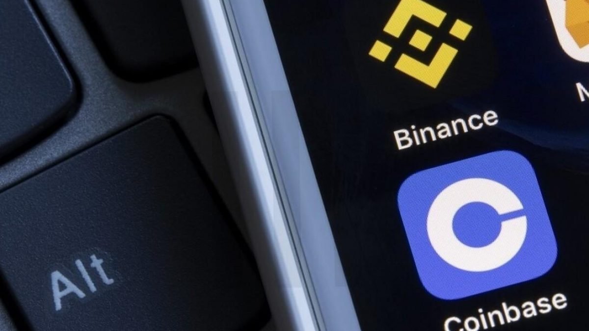 Binance, Coinbase’i Geride Bırakarak En Fazla Bitcoin Arzına Sahip Borsa Oldu