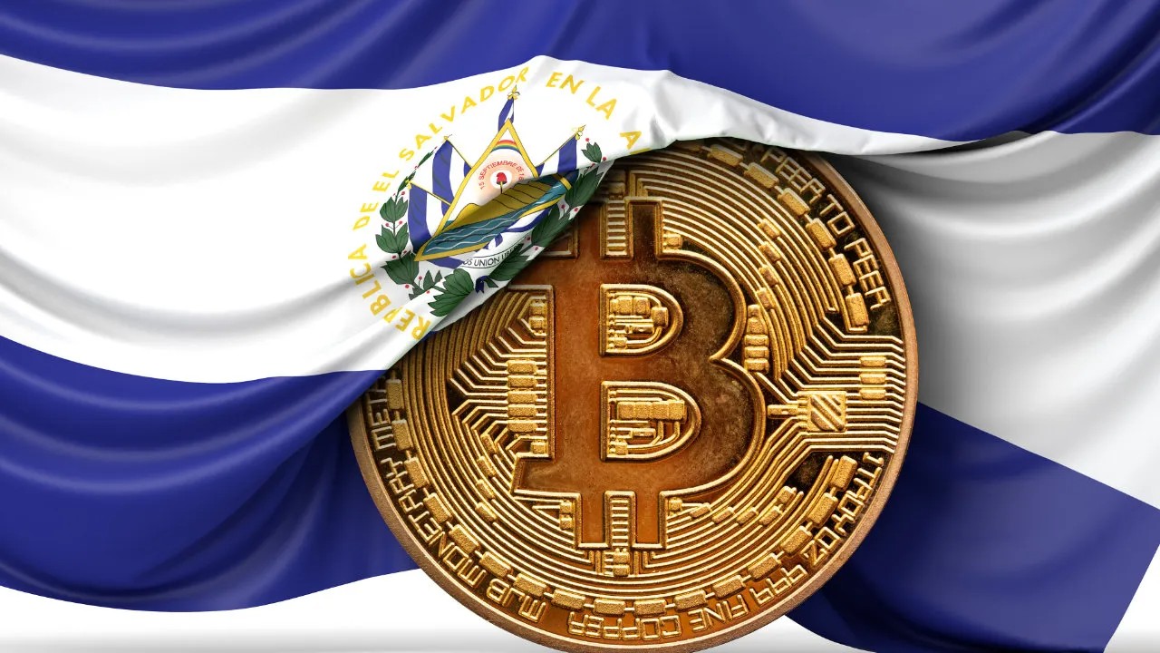 El Salvador Bitcoin’i Kabulünde 1 Yılı Geride Bıraktı
