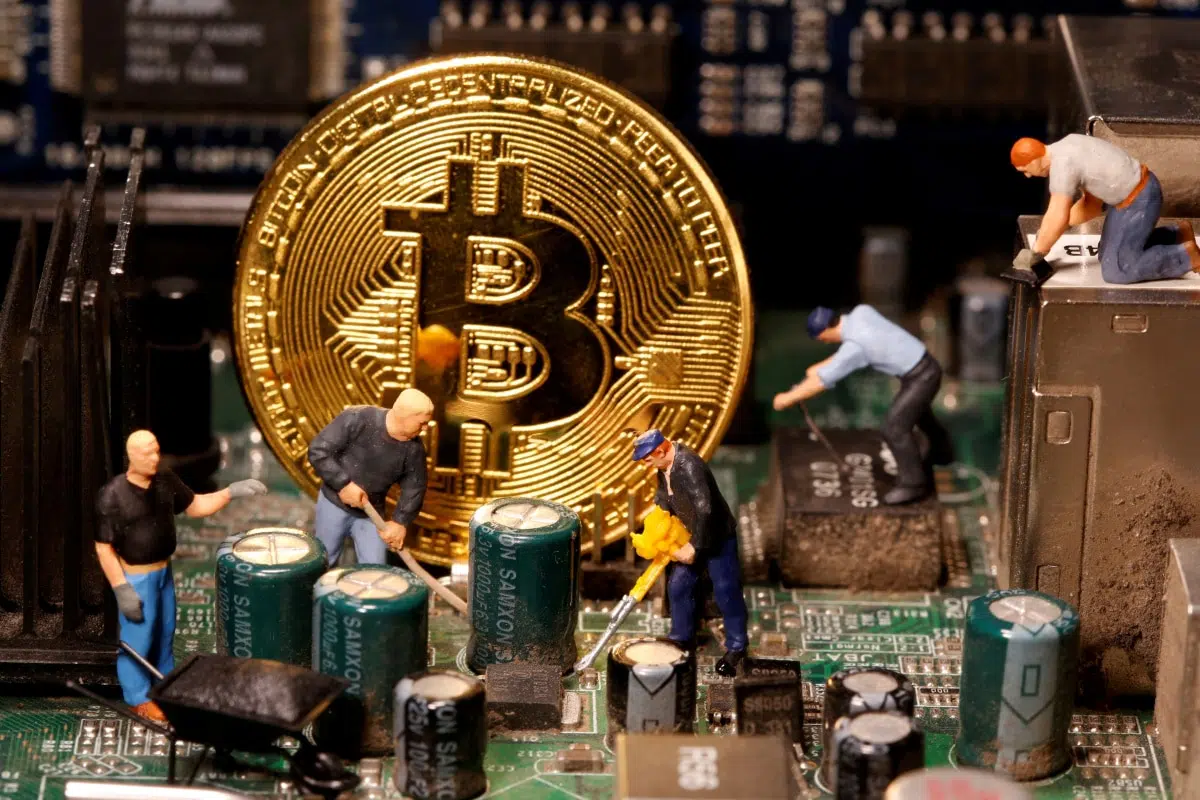 ABD’li Yedi Senatörün Hedefinde Bitcoin Madenciliği Var!