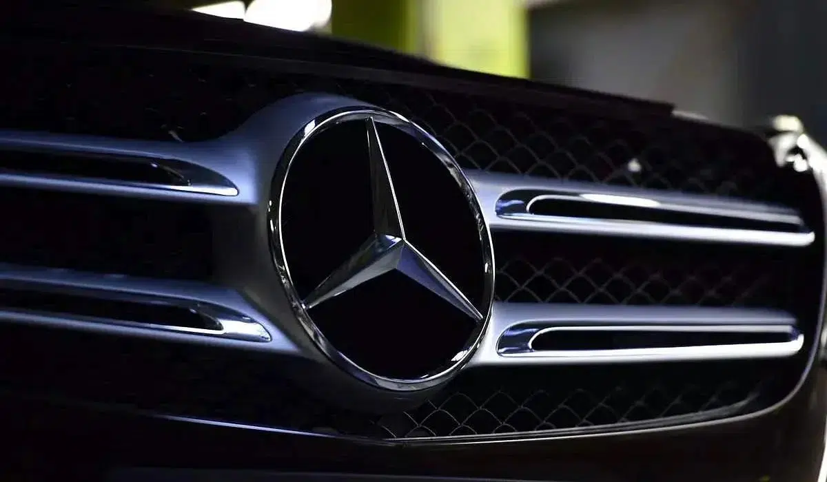 Mercedes-Benz, ABD’de Metaverse ve NFT Patent Başvurusu Yaptı
