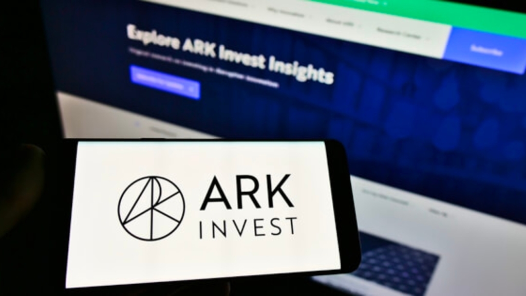 SEC, Ark Invest’in spot Bitcoin ETF kararını erteledi